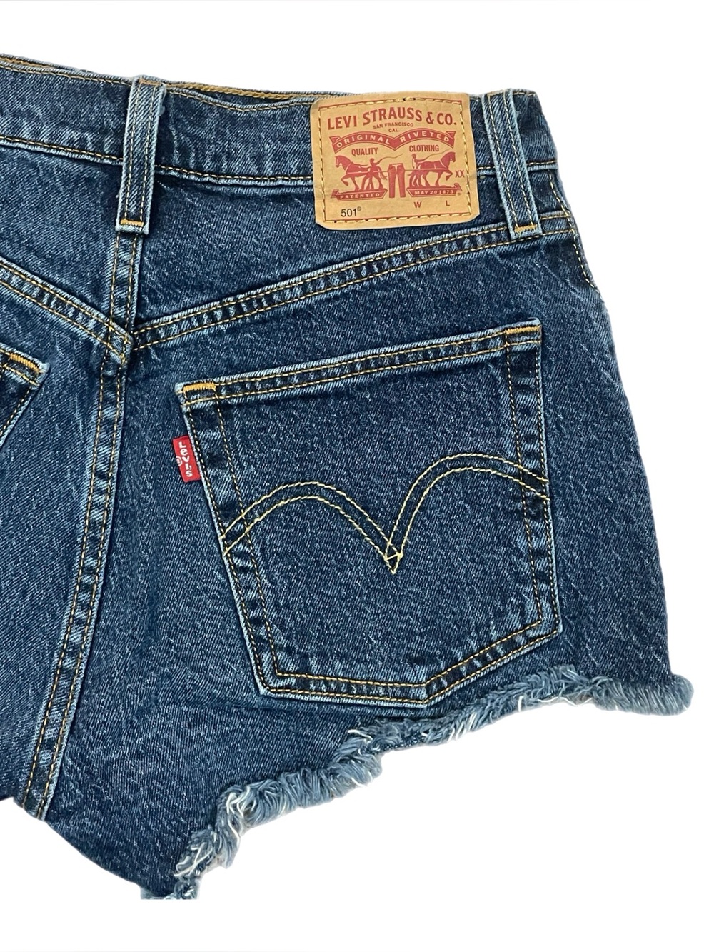 Women’s Levi's 501 Lightly Distressed Denim Jean Shorts W24 Raw Hem Blue